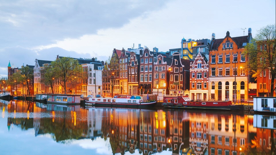 Amsterdam: An Exciting Blend of Football and Culture 